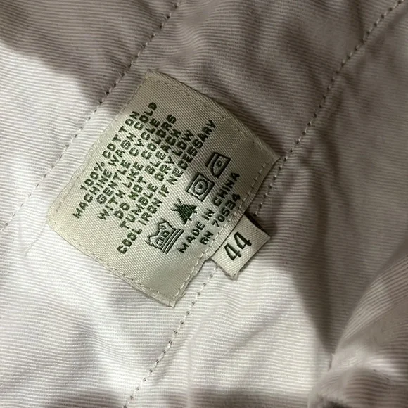 Orvis mens cargo khaki pants with pleated front 44x32 - Picture 5 of 8